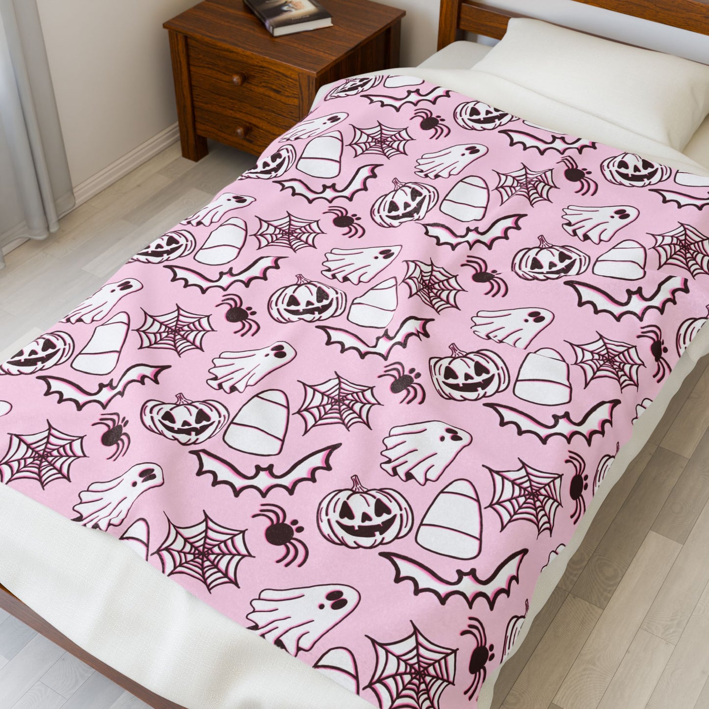 Halloween Ghost Plush Blanket, Cozy Throw, Spooky Blanket