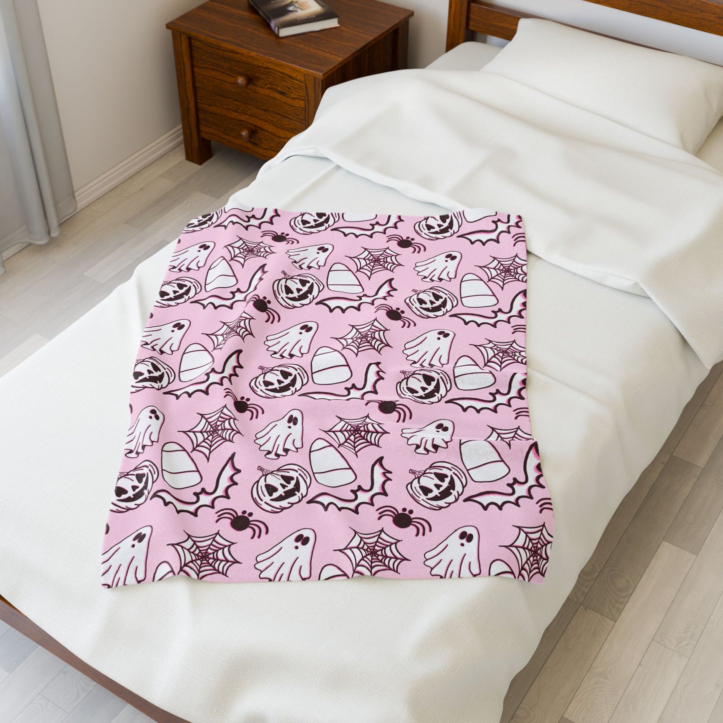 Halloween Ghost Plush Blanket, Cozy Throw, Spooky Blanket