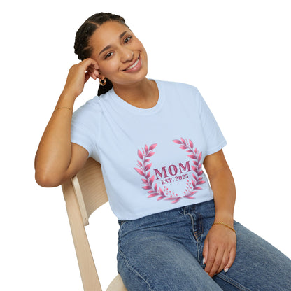 Mom Est. 2025 Floral Wreath T-Shirt
