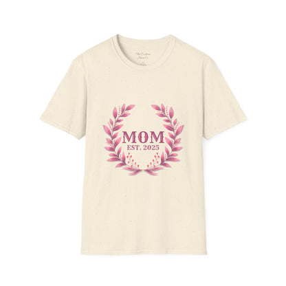 Mom Est. 2025 Floral Wreath T-Shirt