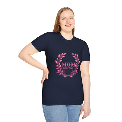 Mom Est. 2025 Floral Wreath T-Shirt