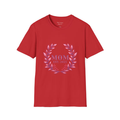 Mom Est. 2025 Floral Wreath T-Shirt