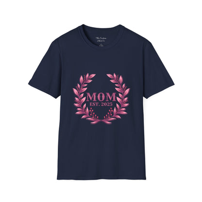 Mom Est. 2025 Floral Wreath T-Shirt