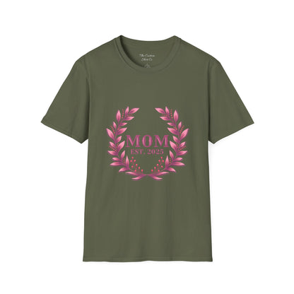 Mom Est. 2025 Floral Wreath T-Shirt