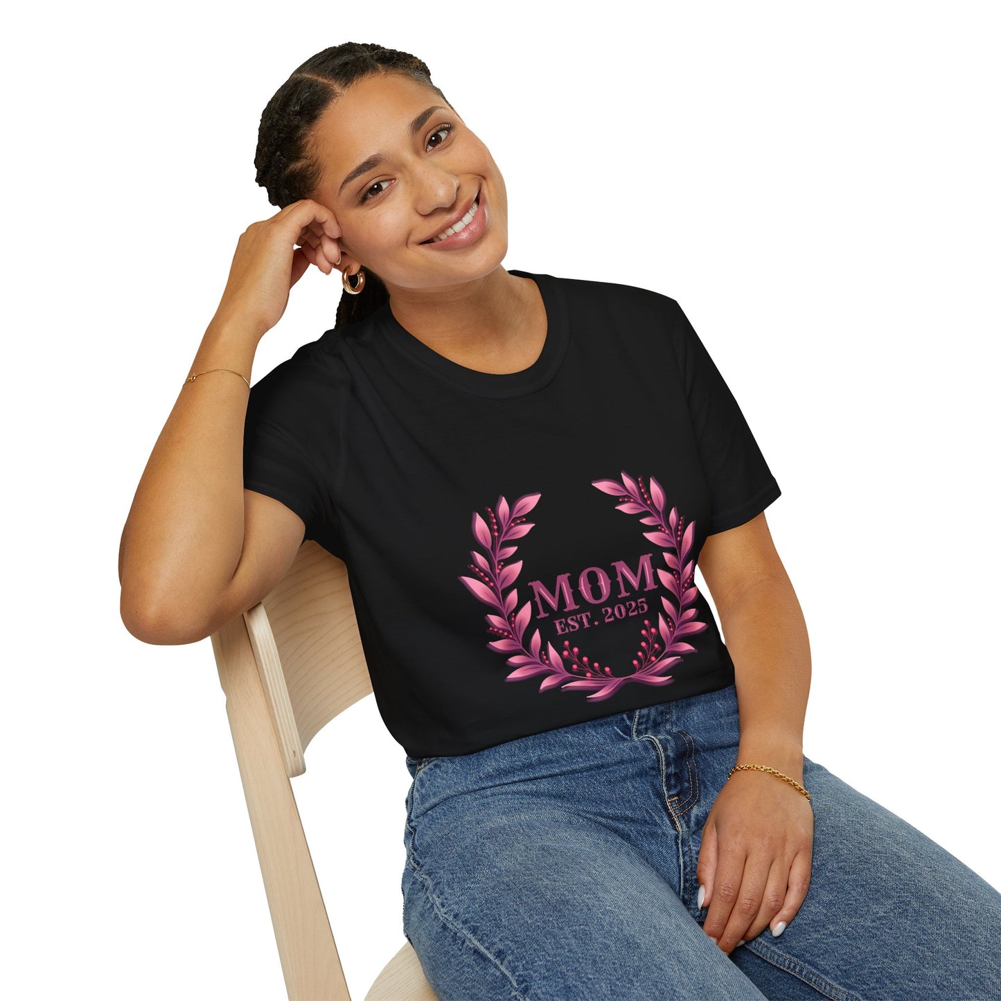 Mom Est. 2025 Floral Wreath T-Shirt
