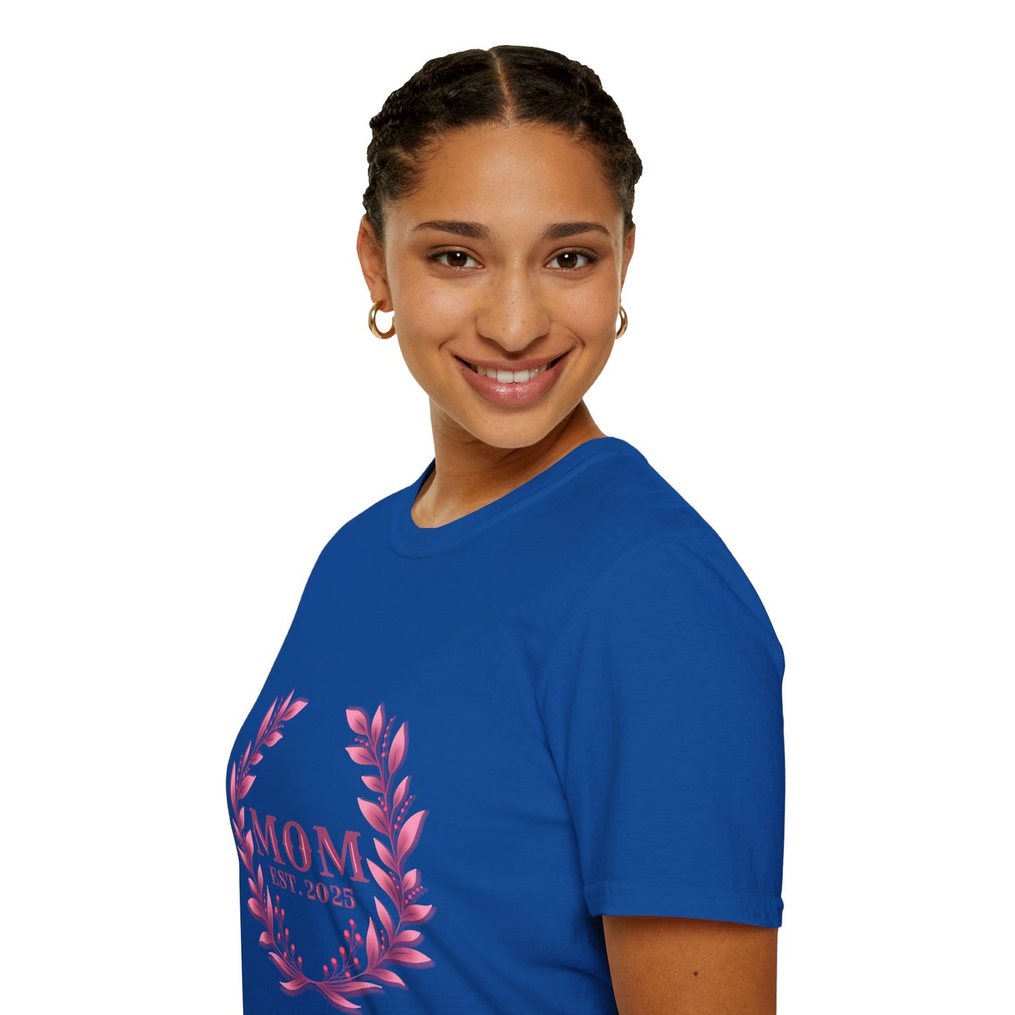 Mom Est. 2025 Floral Wreath T-Shirt