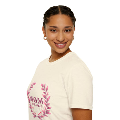 Mom Est. 2025 Floral Wreath T-Shirt